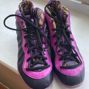 Nike- Kids- Shoes- Nike Foamposites/ Size 2.5 Kids- Gently Used/ Purple